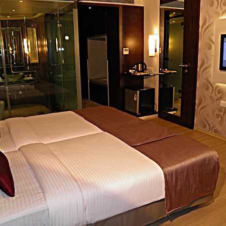 Sentosa Resorts Chinchvad Extérieur photo