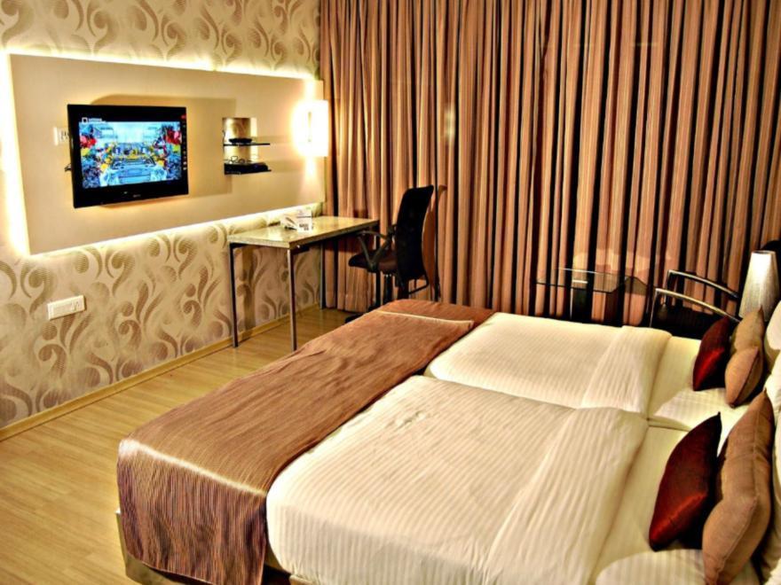 Sentosa Resorts Chinchvad Extérieur photo