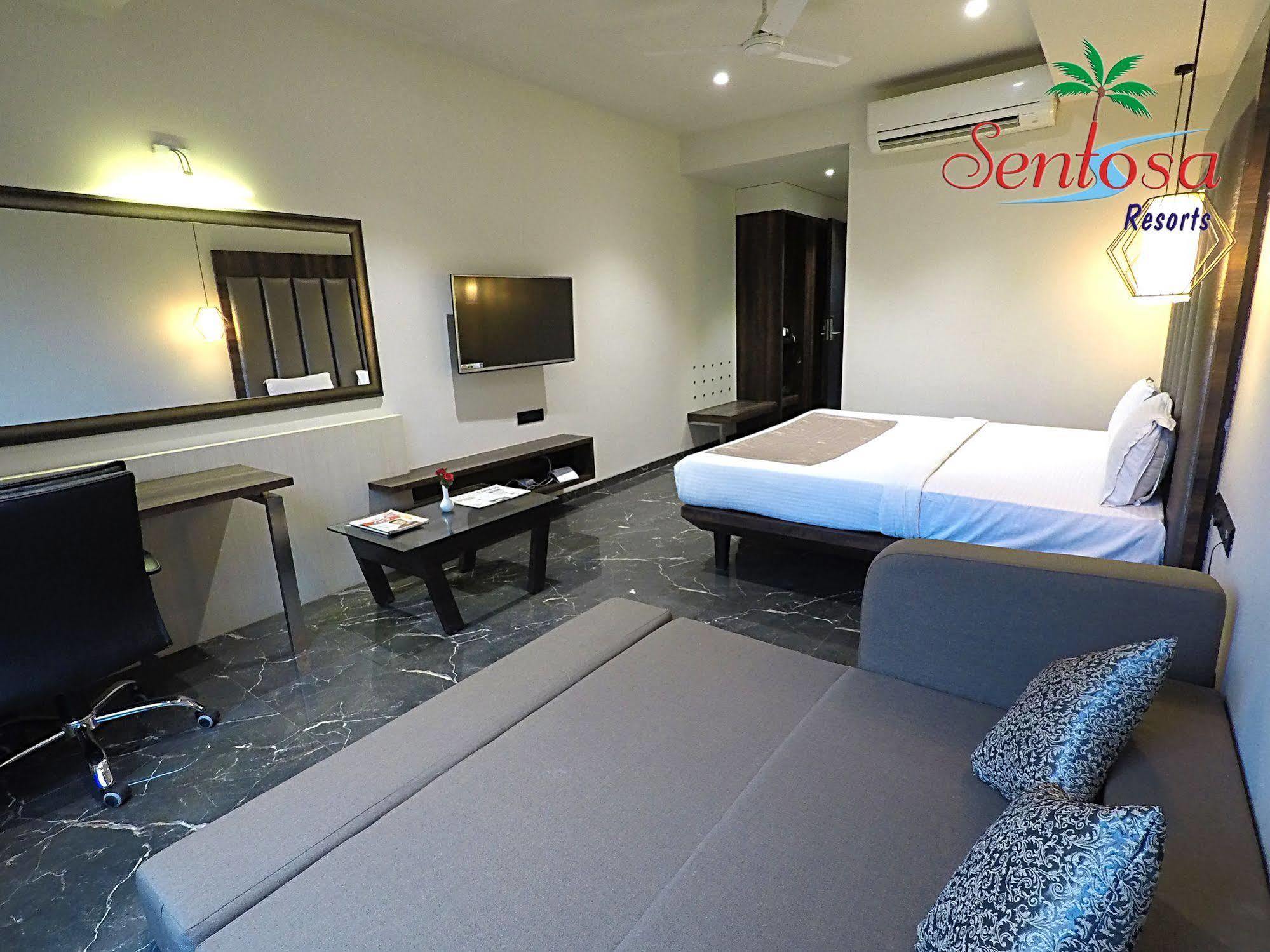 Sentosa Resorts Chinchvad Extérieur photo