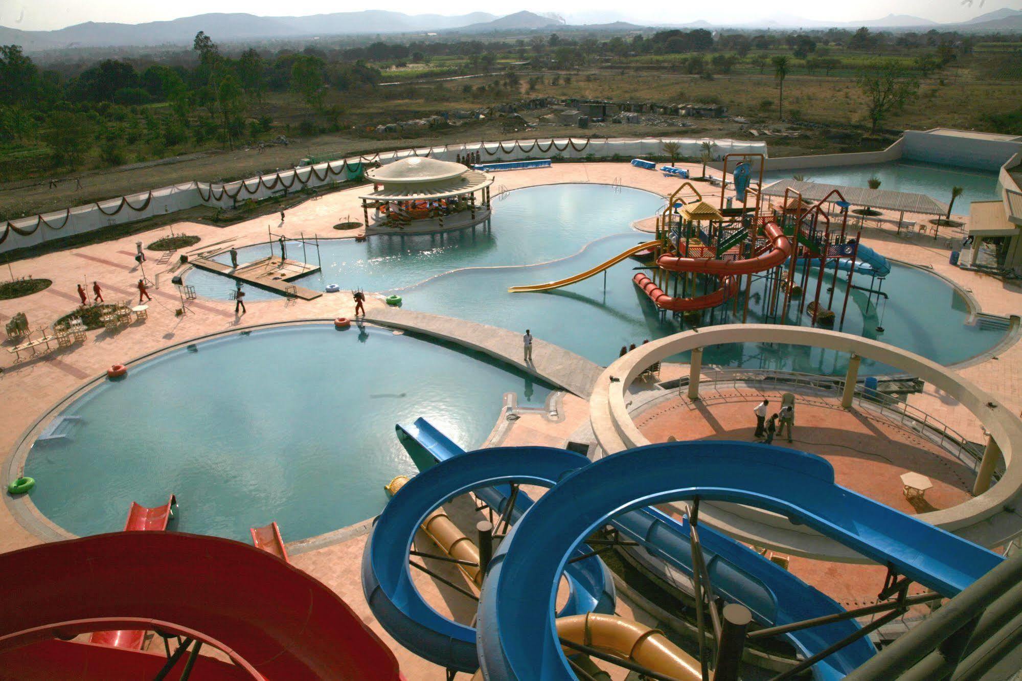 Sentosa Resorts Chinchvad Extérieur photo