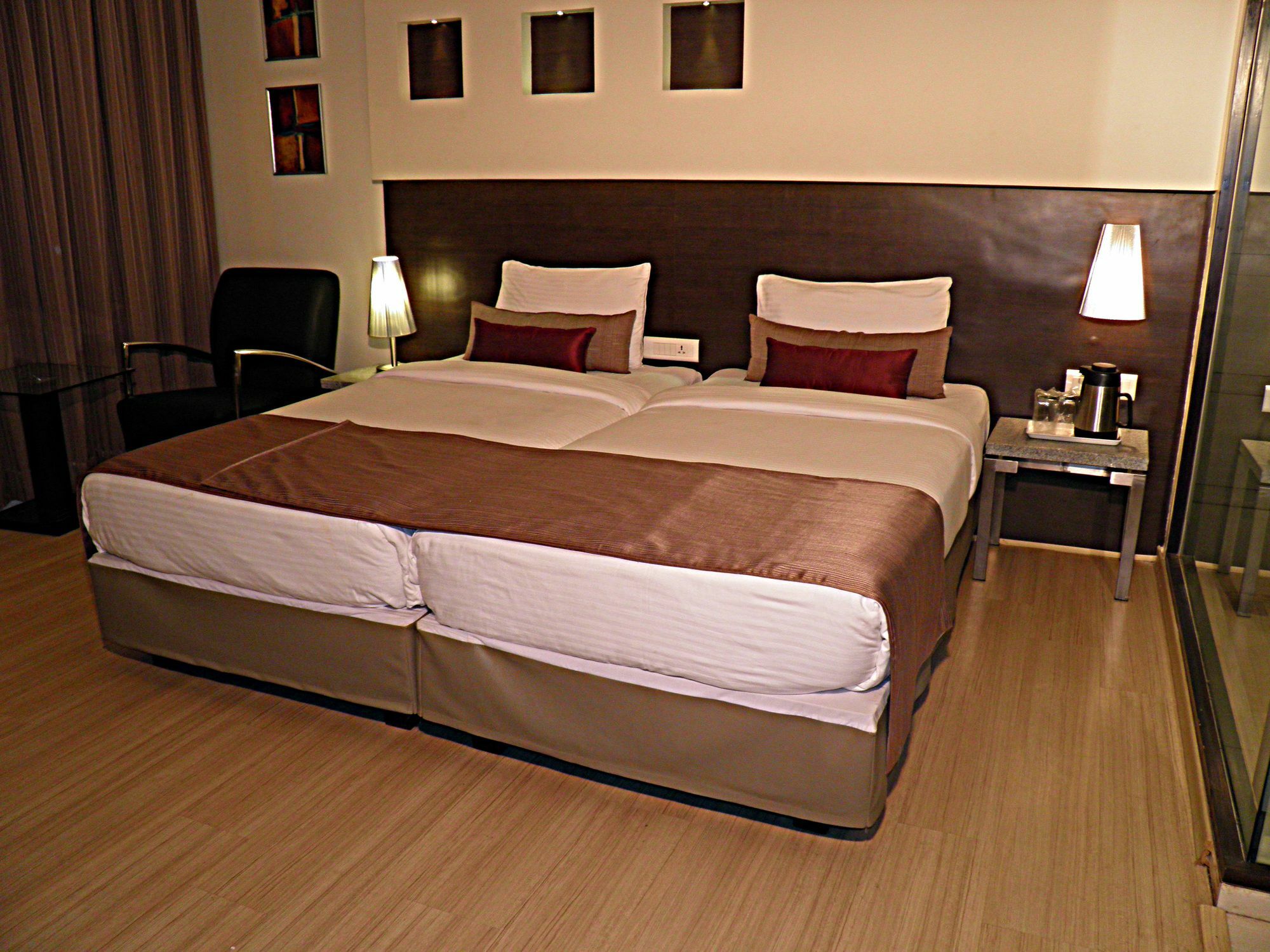 Sentosa Resorts Chinchvad Extérieur photo