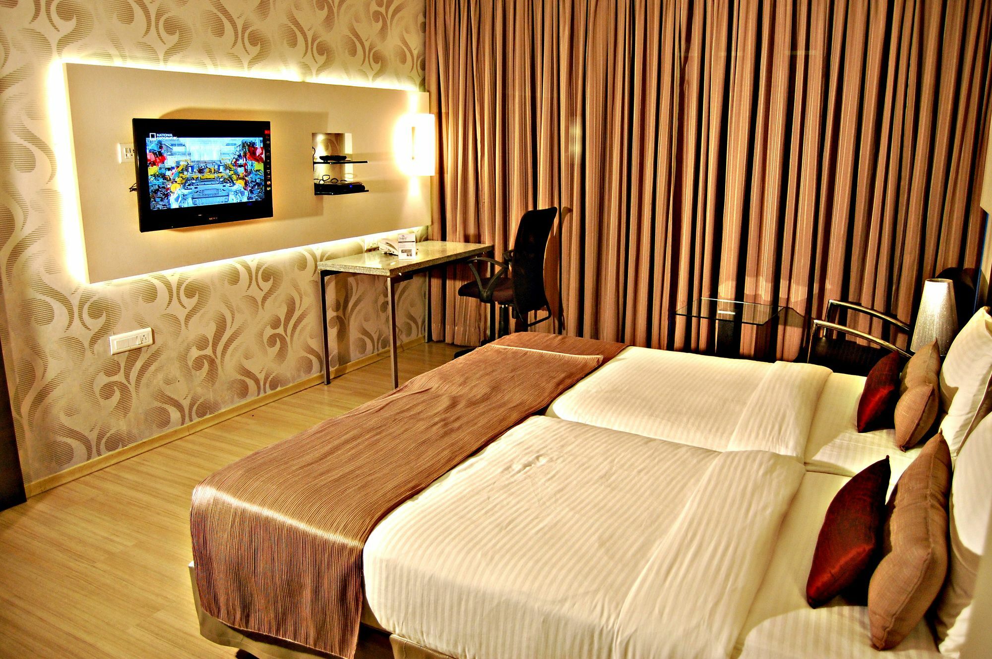 Sentosa Resorts Chinchvad Extérieur photo